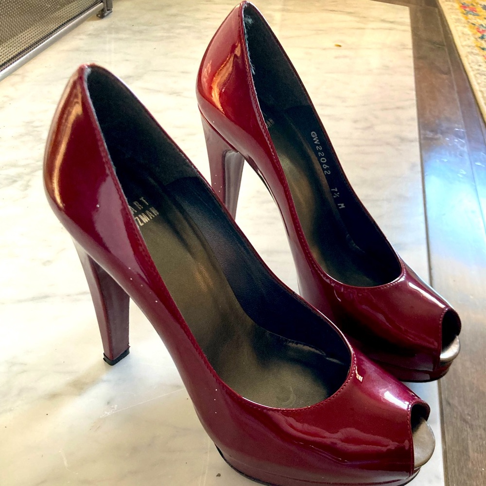 STUART WEITZMAN Patent Leather Peep Toe Heels (7 1/2)